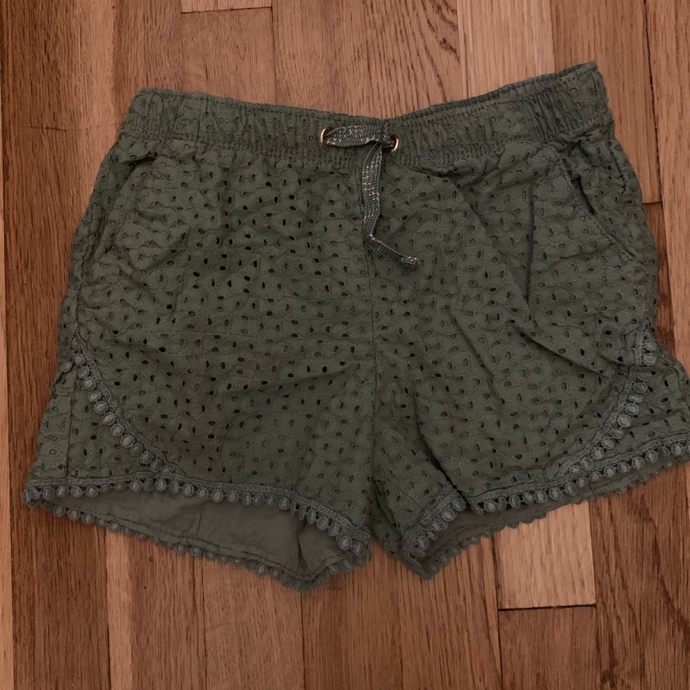 Girls medium shorts